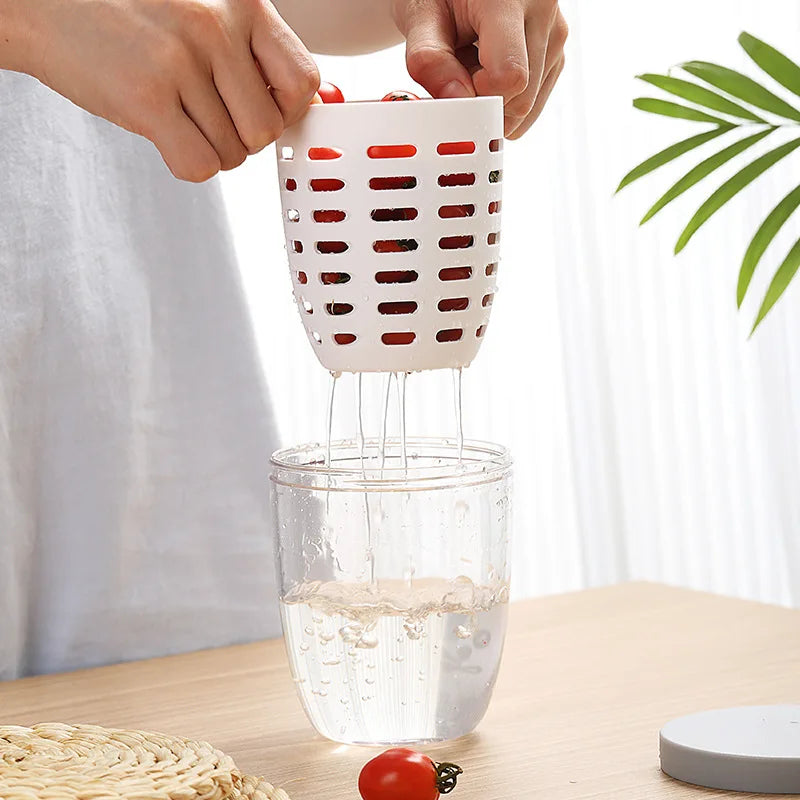 1PC Dripable Fruit Cup with Fork Food Grade Student Portable Picnic Storage Bucket Plastic Cup Sealed Leak Proof Salad Cup