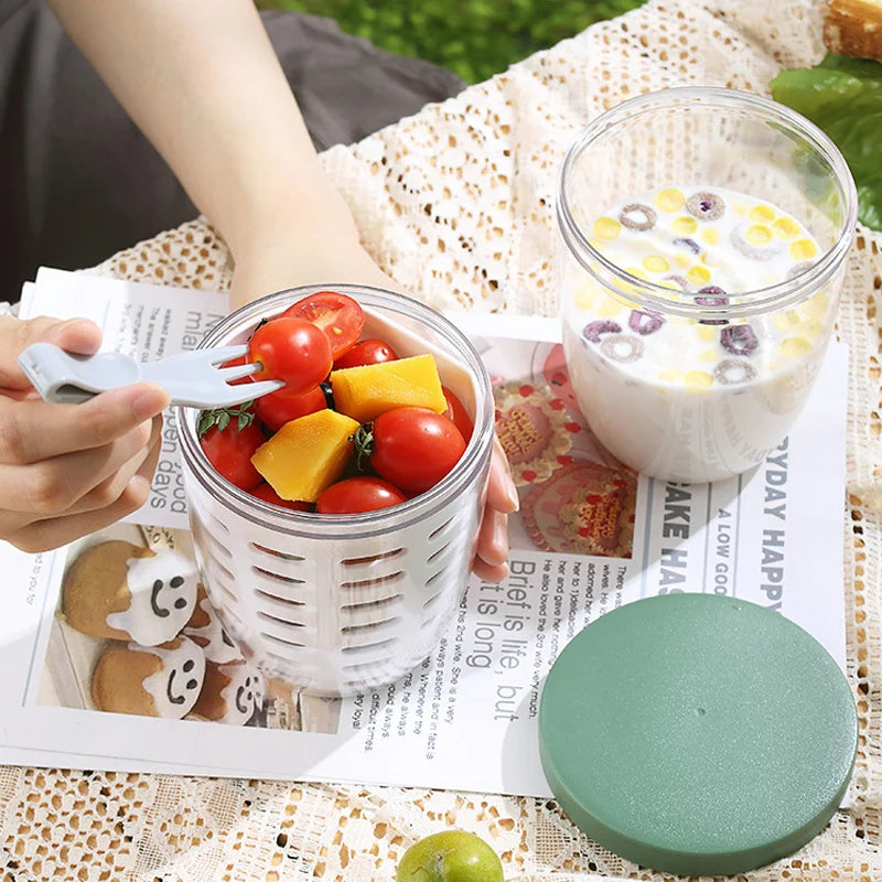 1PC Dripable Fruit Cup with Fork Food Grade Student Portable Picnic Storage Bucket Plastic Cup Sealed Leak Proof Salad Cup